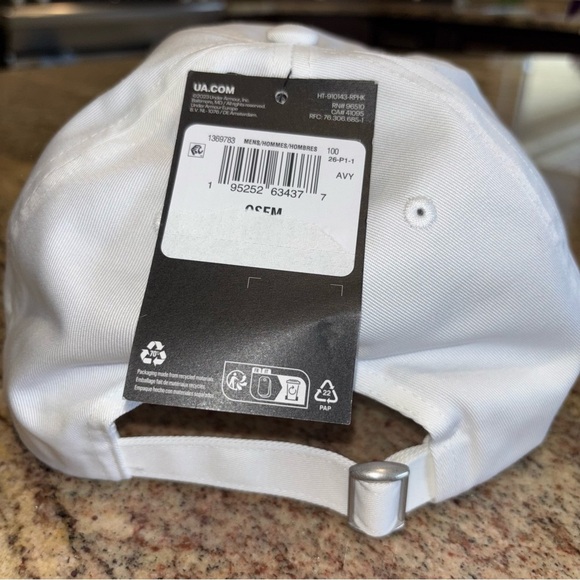 Under Armour White Cap - Picture 4 of 5